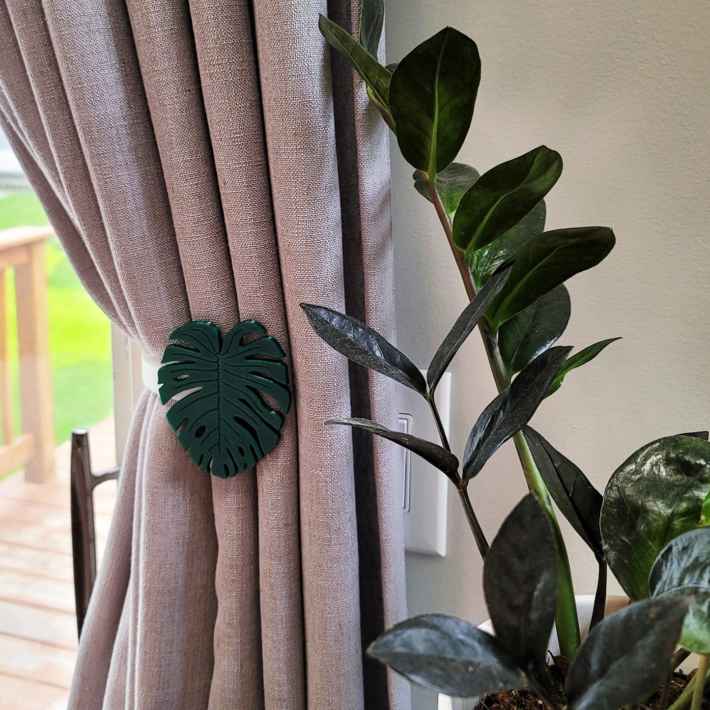 Replaceable Monstera Shape Curtain Holdbacks/Tiebacks (Set of Left and Right)